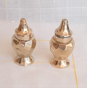 Gold Coated <b>Egg</b> Look Salt & Pepper Shaker High Quality Wholesale Spice Jar Herb Spice Tools Latest Modern Salt and Pepper Shaker - Product Image 5