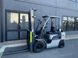 รถยก JAC พร้อมรถยกเครื่องยนต์ Isuzu พร้อมเครื่องยนต์ Yanmar