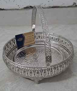 Plateaux en métal argenté allemand Cadeaux de retour de mariage élégants Articles artisanaux en métal - Product Image 6