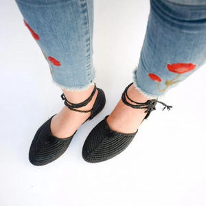 Vente en gros de pantoufles et sandales marocaines faites à la main en raphia, chaussures tissées écologiques pour femmes et hommes, commande en gros, fournisseur direct - Product Image 1