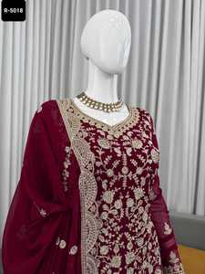 Traje Sharara de Estilo Indio y Pakistaní en Material Faux Georgette con Hilos y Lentejuelas, con Dupatta con Borde de Encaje para Mujer - Product Image 5