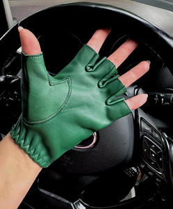 Gants de fitness pour la course à pied, le cyclisme et l'haltérophilie en plein air 2025, gants de course antidérapants respirants en cuir pour le cyclisme en provenance du Pakistan - Product Image 2