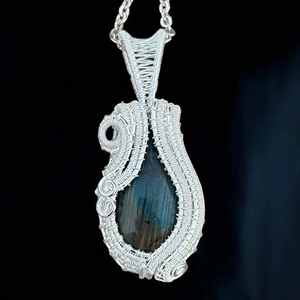 Collier pendentif en labradorite fait à la main plaqué or fil d'argent enroulé bijoux de pierres précieuses cadeau élégant pour elle - Product Image 4