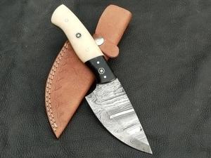Couteau de chasse et de camping en acier Damas fait main |   Couteau de survie d'extérieur à lame fixe pleine soie, manche en os, étui en cuir, garantie 3 ans - Product Image 2