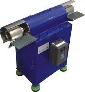 Machine à éplucher la peau de noix de coco à double tête avec fonctionnement automatique et construction en acier inoxydable pour un usage commercial - Product Image 1