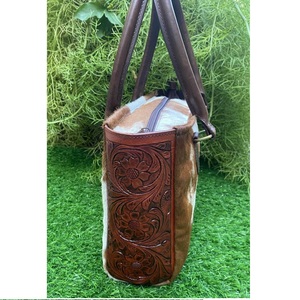 Sac à bandoulière en cuir de vachette de meilleure qualité avec côtés usinés et raccord en laiton style bohème vintage Top fournisseur indien - Product Image 3