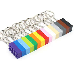 Porte-clés coloré en forme de rectangle en plastique avec mousqueton Lego Bricks - Product Image 4