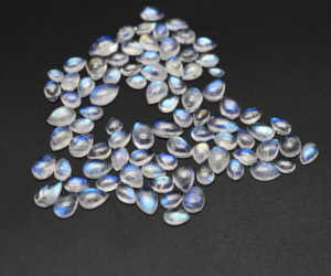 Cabujones de pera de piedra lunar de arcoíris natural 5X3mm a 10X7mm Cabujones de piedras preciosas sueltas de piedras preciosas de cristal de Fuego Azul - Product Image 3