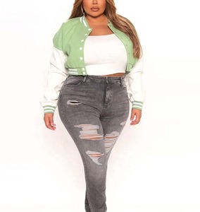 Chaqueta con letras informal holgada de béisbol a la moda personalizada chaqueta con letras recortada de poliéster para mujer - Product Image 5