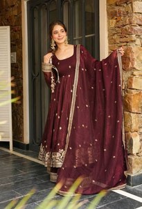 Nuevo Conjunto de Salwar Kameez y Dupatta de Diseño Moderno para Fiesta, Ropa Étnica con Bordado en Relieve, Secado Rápido, para Todas las Temporadas, Impresionante - Product Image 5
