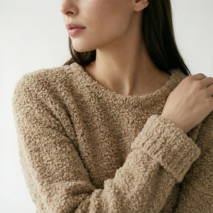 Maglione invernale casual da donna in pile a maniche larghe con orlo decorativo a spilla - Product Image 3