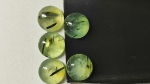 หินอัญมณีพรีไนต์ขนาด5มม. รูปทรงกลมหินพรีไนต์หลังแบนสำหรับเครื่องประดับขายส่งหินรูปทรงผสม prehnite - Product Image 5