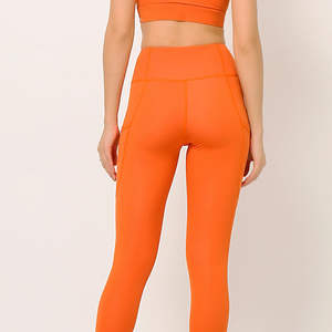 Meilleure vente Ensemble de yoga pour femmes léger à séchage rapide prix de gros meilleure vente ensemble de yoga nouveau design à vendre avec logo personnalisé - Product Image 3