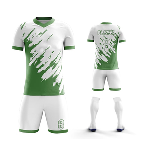 Venta al por mayor 100% poliéster hombres camisetas de fútbol personalizado deportes uniformes conjuntos para fútbol transpirable simple y técnicas de sublimación - Product Image 1