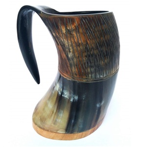 Tasse de corne de vin Viking de haute qualité tasse de corne à boire sculptée pour l'exportation du Offre Spéciale artisanal indien - Product Image 1