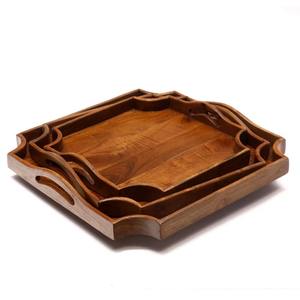 Juego de Bandejas de Madera con Formas Abstractas - Product Image 1