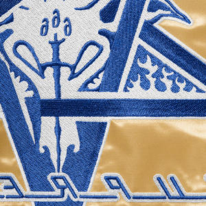 Veste universitaire unisexe vintage personnalisée en gros, légère, 100% polyester satiné, finition dorée brillante, coupe-vent, bomber - Product Image 3