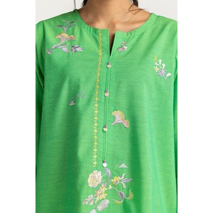 Ensemble coordonné en coton brodé vert pour femmes, hauts à manches trois-quarts pour un usage quotidien - Product Image 3