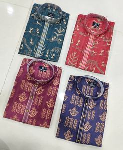 ชุดนอนผ้าไหม Kurta พร้อมพิมพ์ดิจิตอลเหมาะสำหรับงานแต่งงานและงานปาร์ตี้ - Product Image 6