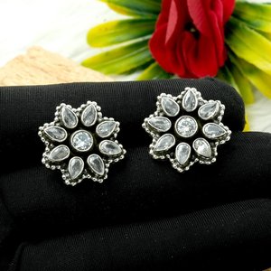 ต่างหูเม็ดเล็กสีเงินสเตอร์ลิงแบบมินิมอล925สีขาวธรรมชาติเพชร CZ เพชรที่มีน้ำหนักเบาของขวัญแต่งงานสำหรับเธอ - Product Image 3