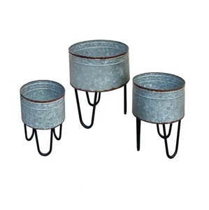 Bucket Shape Galvanized Planter Indian Stylish Handmade Decorative Pocket Rounded Shape Affordable Wholesale Planter - Product Image 4