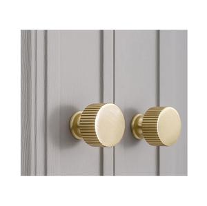 Quincaillerie décorative élégante pour la maison Boutons en métal de qualité supérieure en laiton chromé bronze en acier inoxydable pour intérieurs de chambre à coucher de commode de cuisine - Product Image 3