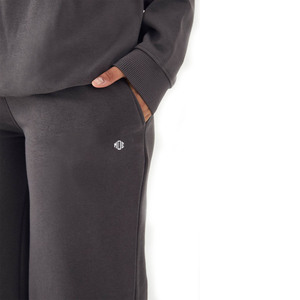 Ensemble de survêtement en polaire pour femmes, pull à demi-zip, pantalon à jambe droite, coupe décontractée, fabrication de vêtements en gros OEM - Product Image 3