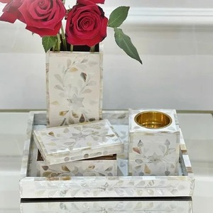 Quemador Bakhoor de nácar de gama alta con base de madera antigua Decoración contemporánea para el hogar - Product Image 1