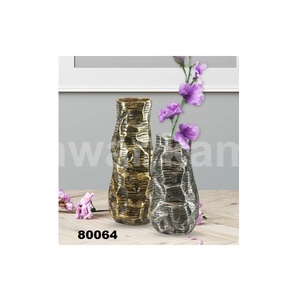 Vase en aluminium de haute qualité 2 pièces pour décor de salon et de bureau de chambre à coucher à la maison - Product Image 1