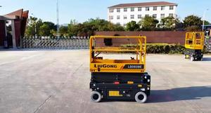 Elevadores de tijera eléctricos LS0608E con sistema de alarma de inclinación Carga nominal de 230 kg en venta - Product Image 3