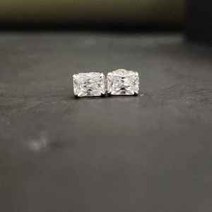 Boucles d'oreilles élégantes en argent sterling 925 plaqué or avec diamant taille radiant, certifiées IGI, tendance, pour fiançailles, anniversaire, soirée - Product Image 2