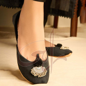 Calzado Khussa para Mujer, Personalizado, de Cuero Genuino, Forro de Terciopelo, Diseño Moderno Estampado, Antideslizante, Marca Privada - Product Image 2