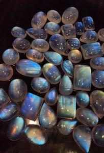 49 pièces de pierre de lune arc-en-ciel naturelle avec feu 11mm à 21mm ovale octogone poire Cabochon 421 Cts Lot pierres précieuses cabine US $295 pour tous - Product Image 3