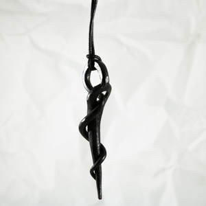 Pendentif en fer médiéval forgé à la main, collier de fer, collier forgé, bijoux forgés, bijoux viking, collier viking - Product Image 1