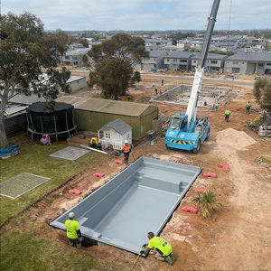 บริการติดตั้งสระว่ายน้ำพร้อมตกแต่งสวนด้วยกระเบื้องขอบสระแบบกำหนดเองจำนวนมาก - Product Image 6