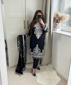 Designer Floral Fashionable Festival Wear Kurti avec Chic Geometric Print Kurta - Product Image 2