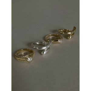 Anillo de Sello con Corazón de Diamante - Product Image 5