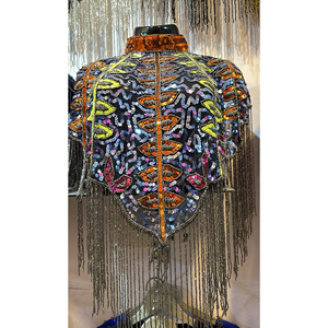Cape perlée sur mesure, fabriquée à la main, pour les mariages et les tenues de soirée, adaptée aux clients de boutiques et aux revendeurs de vêtements - Product Image 1