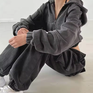 Conjuntos Deportivos de Terciopelo para Mujer, de Dos Piezas, con Capucha, Estampados o Lisos, Bordados, con Cierre, para Invierno - Product Image 5