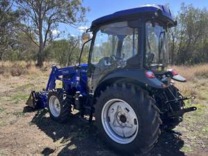 2025 LOVOL E Series 40HP AC Cabin Tractor compacto - Product Image 5