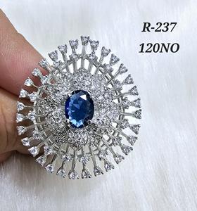 แหวนค็อกเทลสีฟ้าสุดหรูอินเทรนด์เครื่องประดับเพชรสีขาวอเมริกันประกายทำจากทองเหลืองคุณภาพสำหรับผู้หญิง - Product Image 1