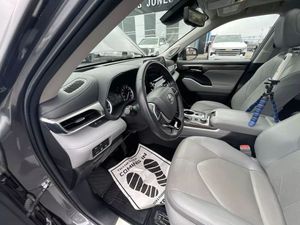 Voiture d'occasion de qualité abordable, Toyota Highlander 2022, conduite à gauche - Product Image 2