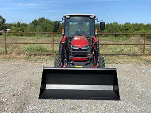 2022 Massey Ferguson 2855M Tractor-Máquina agrícola potente y versátil - Product Image 4