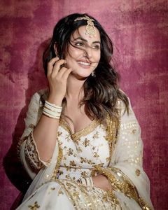 Readymade tradicional étnico indio paquistaní Kurti & Dupatta Set, Georgette con bordado de lentejuelas trabajo completo costura fiesta - Product Image 5