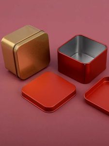 Boîte à bonbons décorative en métal pour les cadeaux de retour de fiançailles avec une finition artistique polonaise et élégante dorée luxueuse - Product Image 4