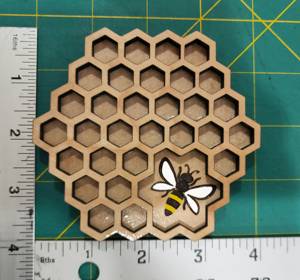 Juego de posavasos de madera con diseño de panal de abeja, hechos a mano, con acabado natural, para proteger la mesa, para bebidas frías y calientes - Product Image 4