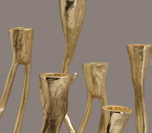 El elegante y moderno portavelas dorado agrega un elegante, acogedor, cálido, sofisticado y acogedor acento a cualquier espacio - Product Image 3