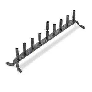 Menorah forjada a mano negra-Menorah de aluminio antiguo negro intrincado Diseño único de Menorah-Aluminio negro con acabado antiguo - Product Image 1