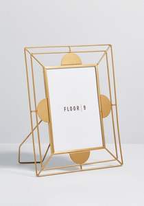 กรอบรูปแก้วโลหะสำเร็จรูปแบบโบราณอันหรูหราพร้อมรายละเอียดงานฝีมือและลวดลายวินเทจสำหรับตกแต่งบ้านสุดพิเศษ - Product Image 3