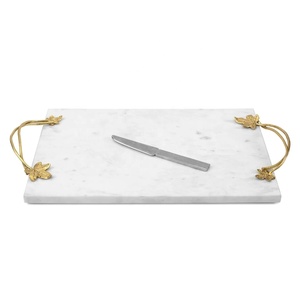 Plateau en marbre blanc de luxe décoratif pour la maison avec poignée de branche en métal doré fantaisie plateau de service décor de table de maison et de restaurant - Product Image 6